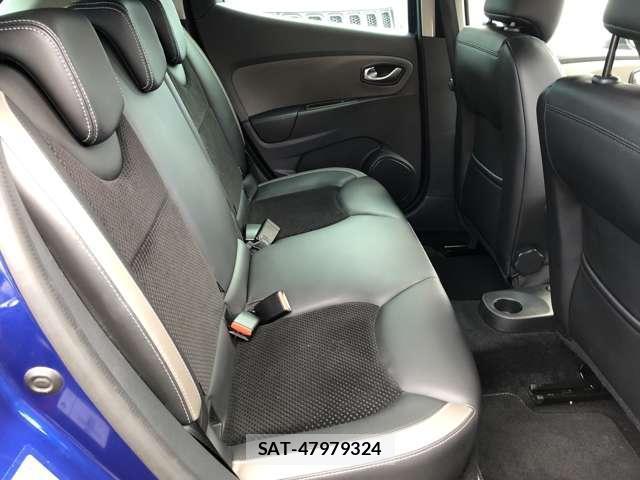 Renault LUTECIA 2018-09 8219614-12