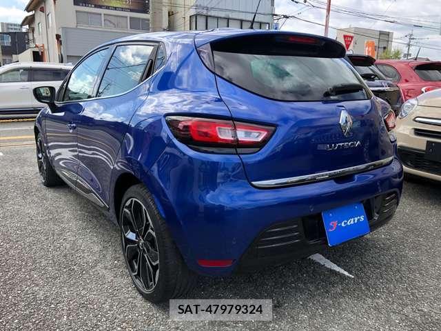 Renault LUTECIA 2018-09 8219614-15