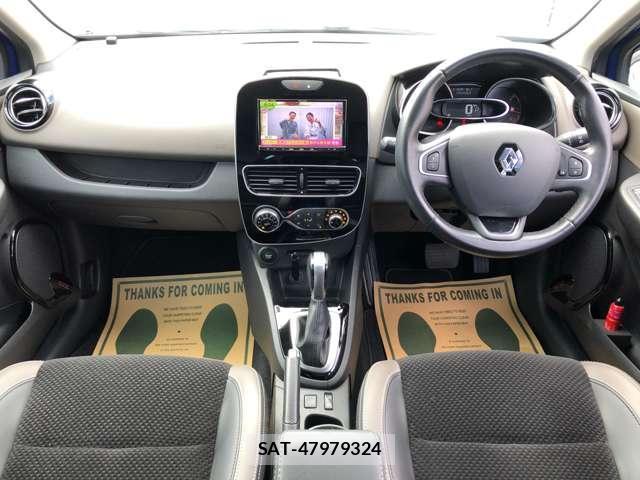 Renault LUTECIA 2018-09 8219614-2