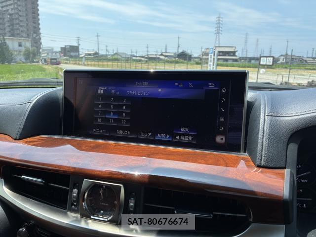 Lexus LX 2016-10 8223656-10