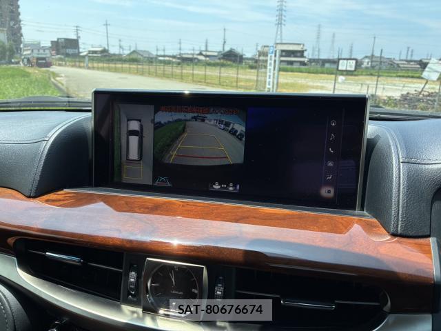 Lexus LX 2016-10 8223656-11