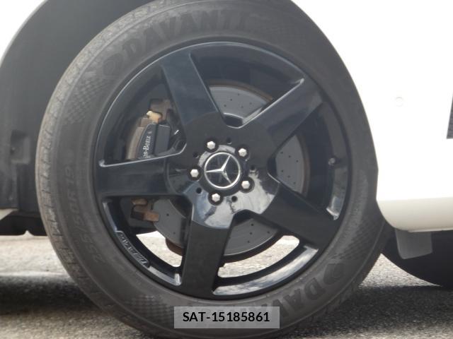 Mercedes Benz M-CLASS 2013-08 8221536-5