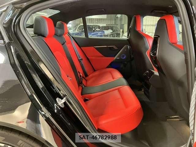 Bmw M5 2025-12 8218399-13