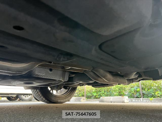 Porsche MACAN 2018-05 8218448-17
