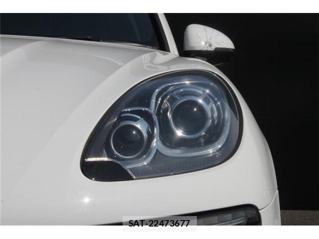 Porsche MACAN 2015-09 8222005-10