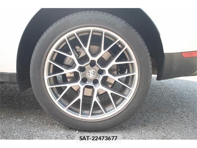 Porsche MACAN 2015-09 8222005-12