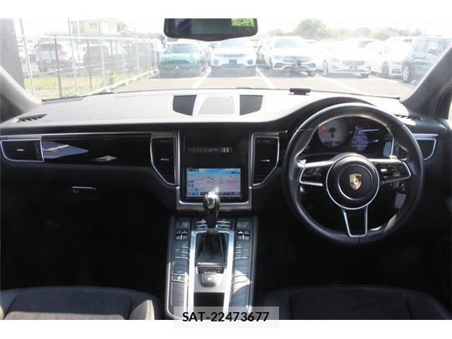 Porsche MACAN 2015-09 8222005-15