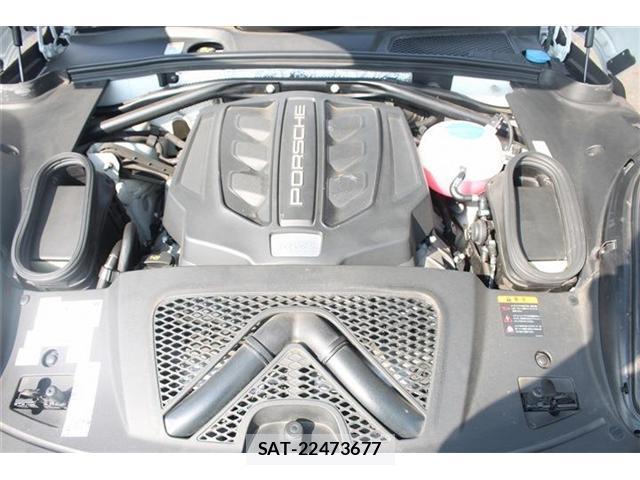 Porsche MACAN 2015-09 8222005-18