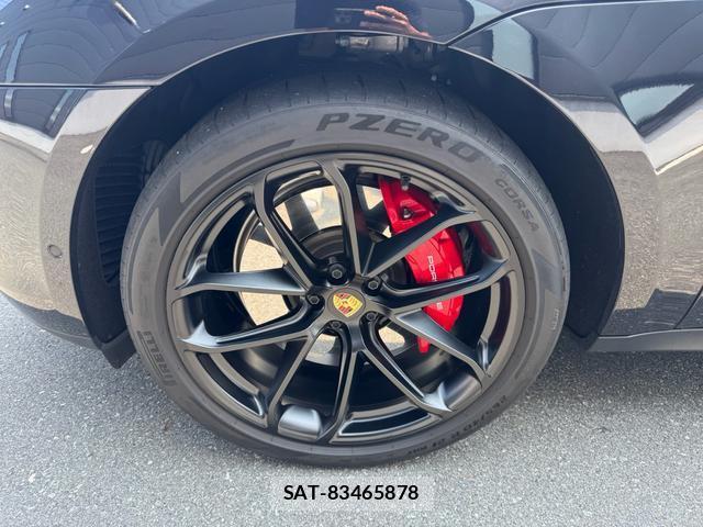 Porsche MACAN 2024-09 8223544-3
