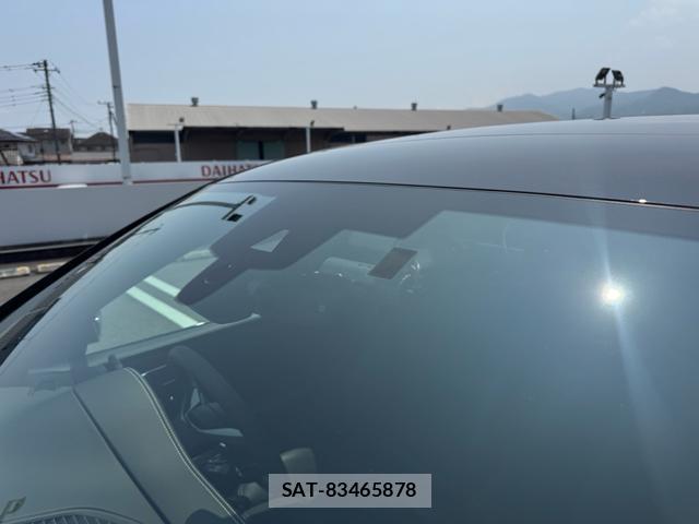 Porsche MACAN 2024-09 8223544-7