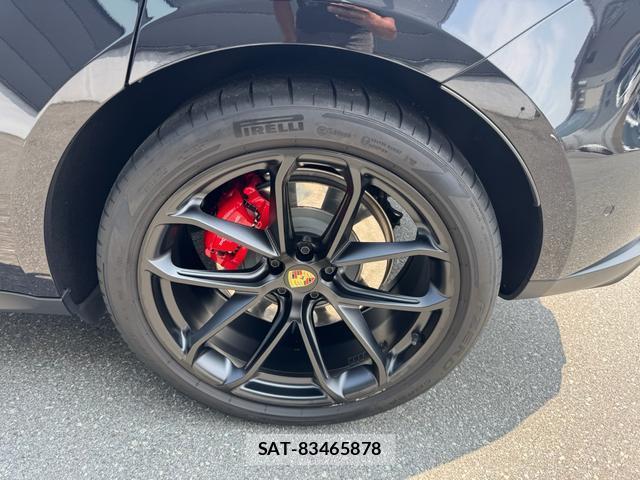 Porsche MACAN 2024-09 8223544-9