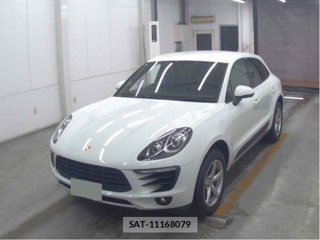 Porsche MACAN 2017-07 8223617-0