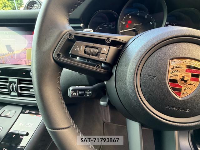 Porsche MACAN 2022-11 8224167-14
