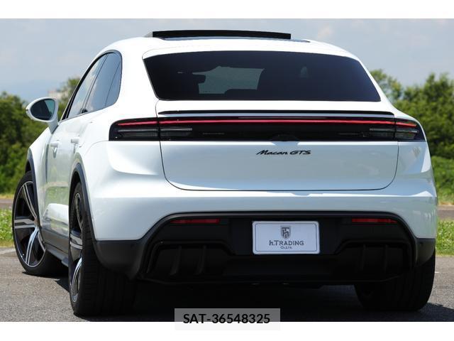 Porsche MACAN 2026-03 8224293-1