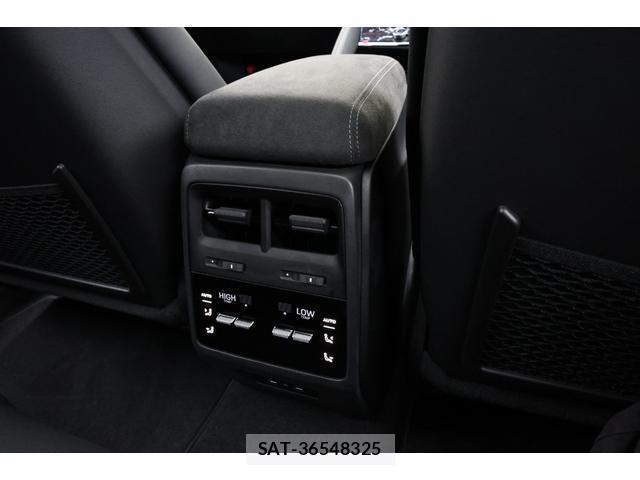 Porsche MACAN 2026-03 8224293-12