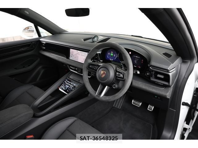 Porsche MACAN 2026-03 8224293-2