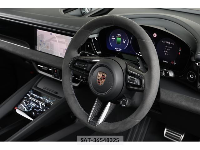 Porsche MACAN 2026-03 8224293-3