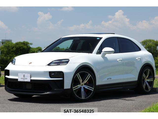 Porsche MACAN 2026-03 8224293-4