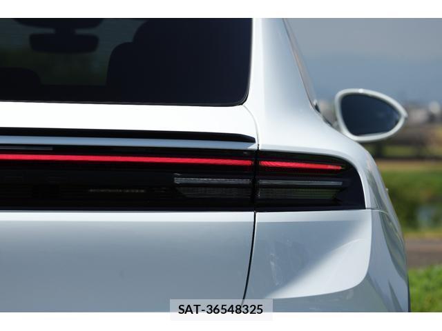 Porsche MACAN 2026-03 8224293-7
