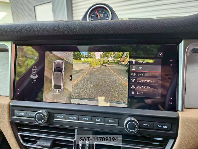 Porsche MACAN 2019-07 8224739-12