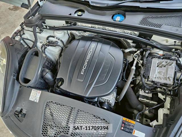 Porsche MACAN 2019-07 8224739-19