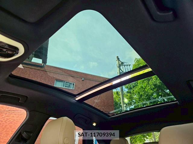 Porsche MACAN 2019-07 8224739-6
