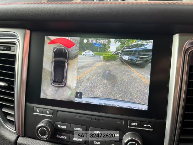 Porsche MACAN 2018-07 8224740-11