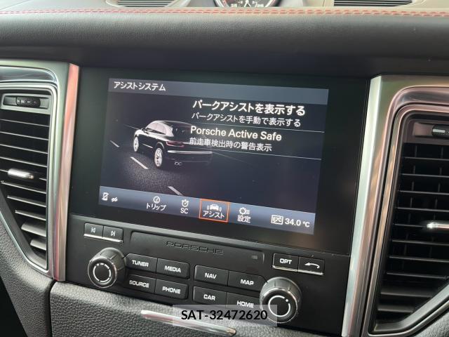 Porsche MACAN 2018-07 8224740-13