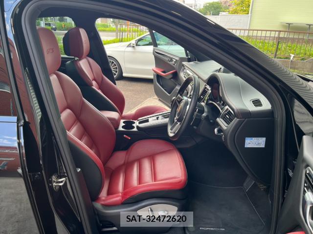 Porsche MACAN 2018-07 8224740-14