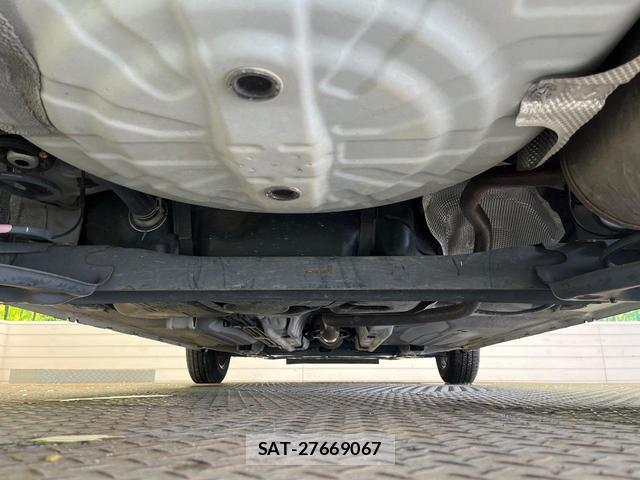 Nissan MARCH 2016-06 8221633-18