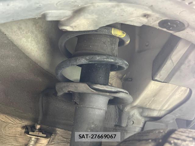 Nissan MARCH 2016-06 8221633-19