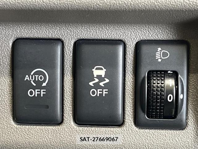 Nissan MARCH 2016-06 8221633-6