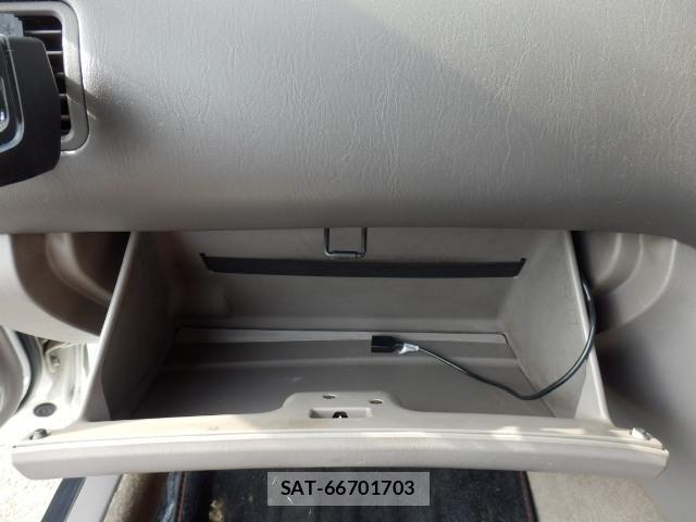 Toyota MARK II 1997-02 8223269-16