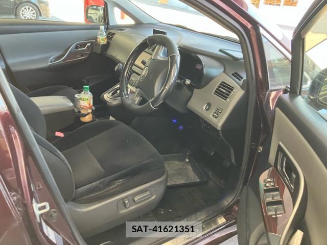 Toyota MARK X ZIO 2011-12 8216190-11