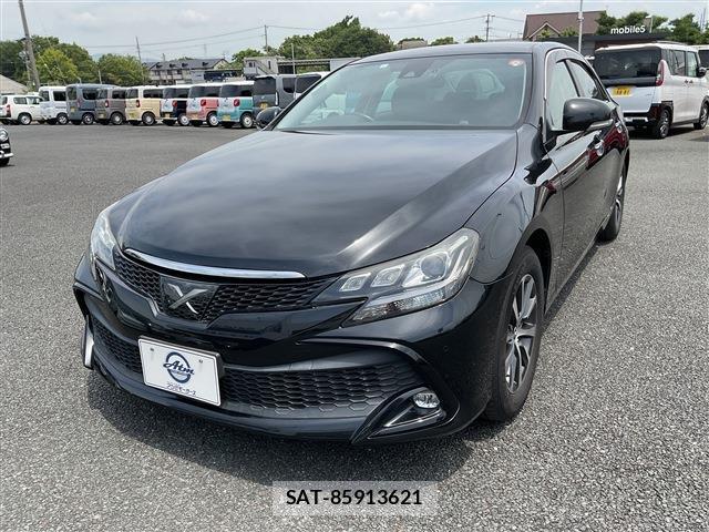 Toyota MARK X 2017-06 8222432-0