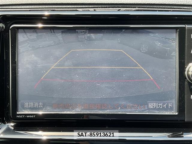 Toyota MARK X 2017-06 8222432-3
