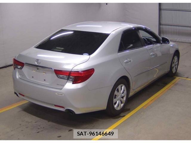 Toyota MARK X 2016-10 8222565-5