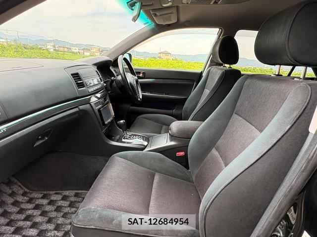 Toyota MARK II 2006-03 8220817-11