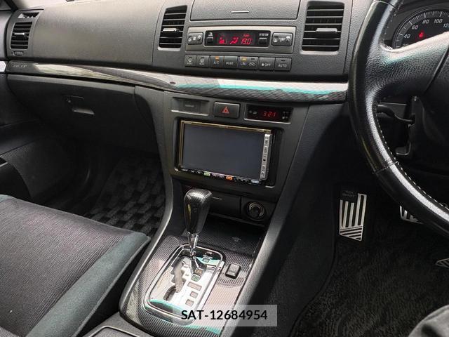 Toyota MARK II 2006-03 8220817-16