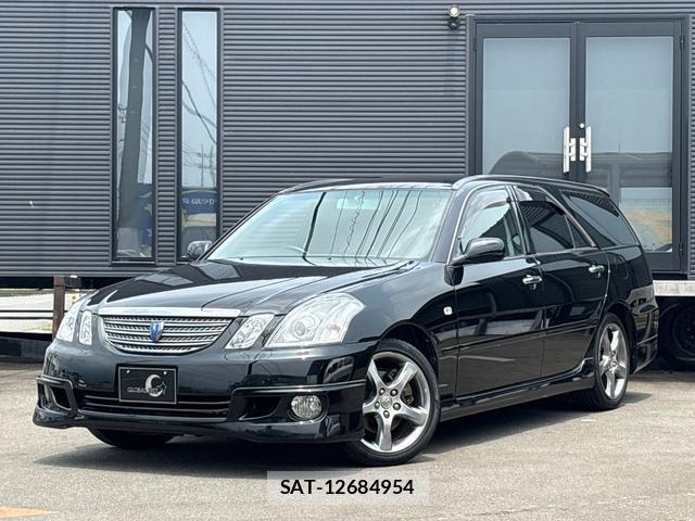 Toyota MARK II 2006-03 8220817-19