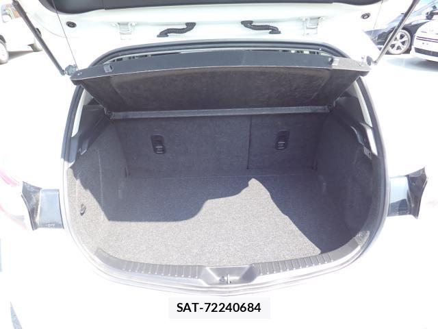 Mazda AXELA 2012-08 8218379-18