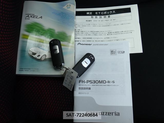 Mazda AXELA 2012-08 8218379-19