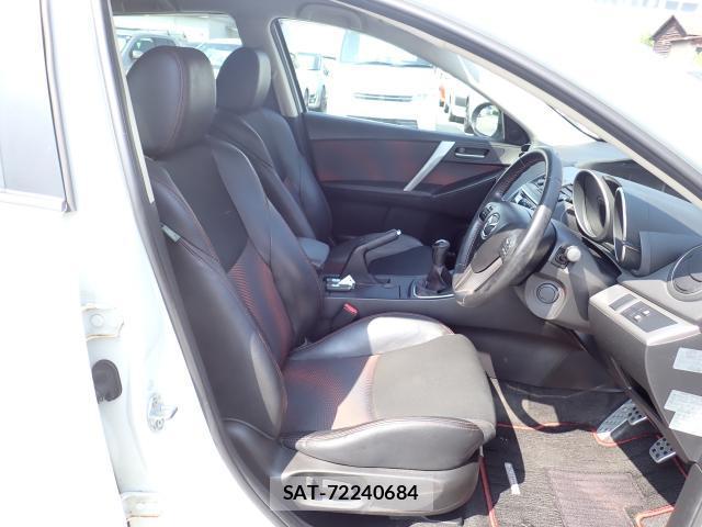Mazda AXELA 2012-08 8218379-5