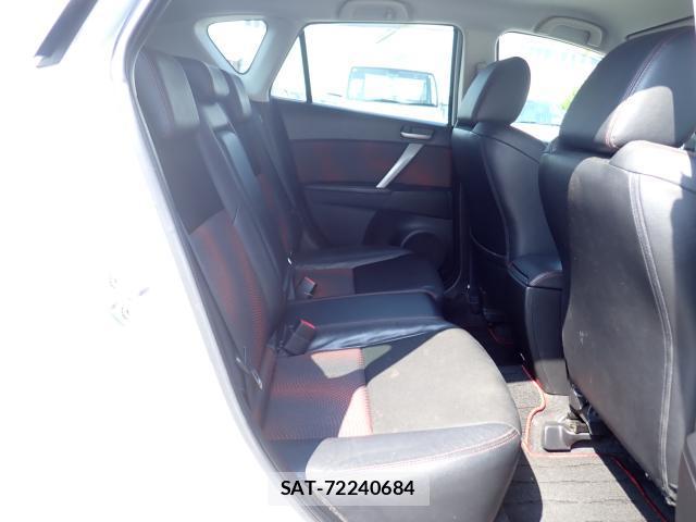 Mazda AXELA 2012-08 8218379-6