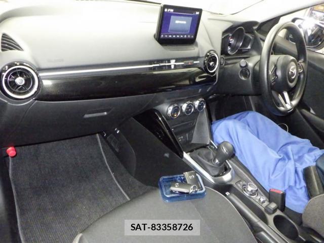 Mazda MAZDA2 2023-06 8217414-2