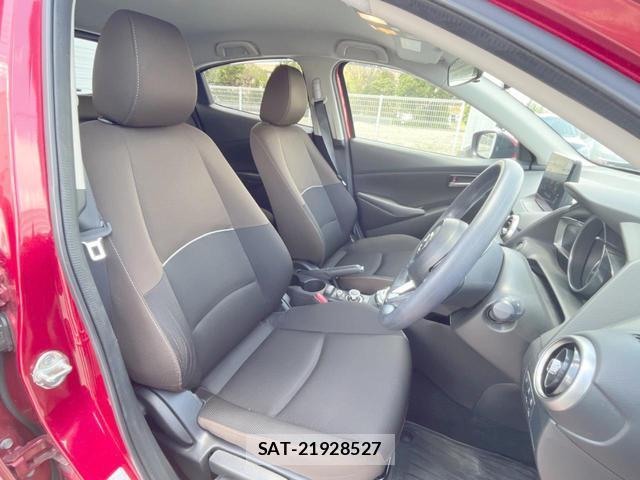 Mazda MAZDA2 2022-02 8221172-8