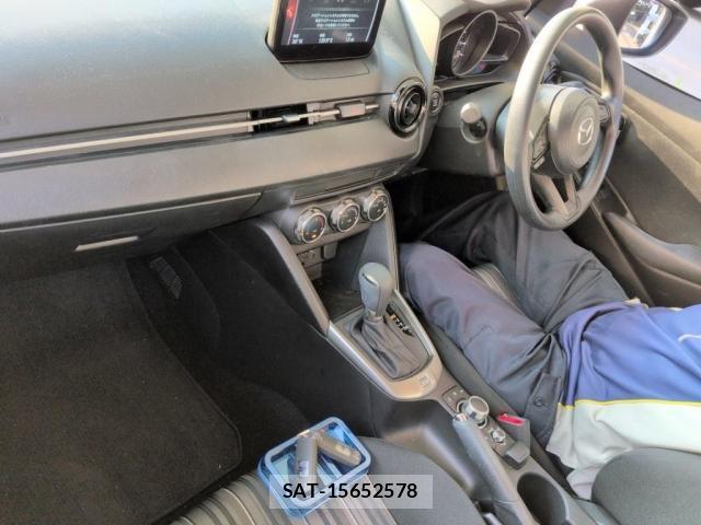 Mazda MAZDA2 2021-11 8223574-2