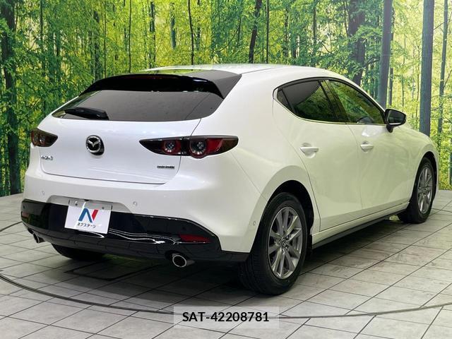 Mazda MAZDA3 2019-06 8216331-16
