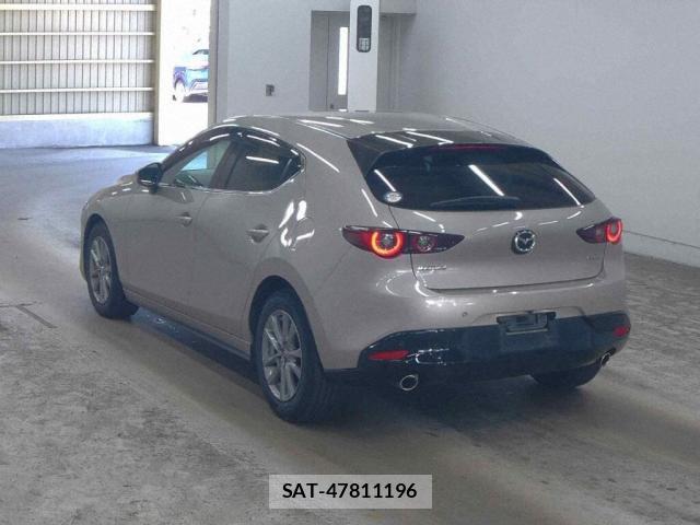 Mazda MAZDA3 2023-06 8216408-1