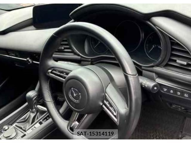 Mazda MAZDA3 2023-04 8217618-2
